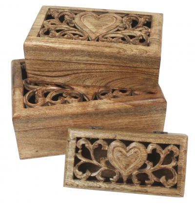 wooden heart boxes  small £7.99 medium £12.99 large £19.99