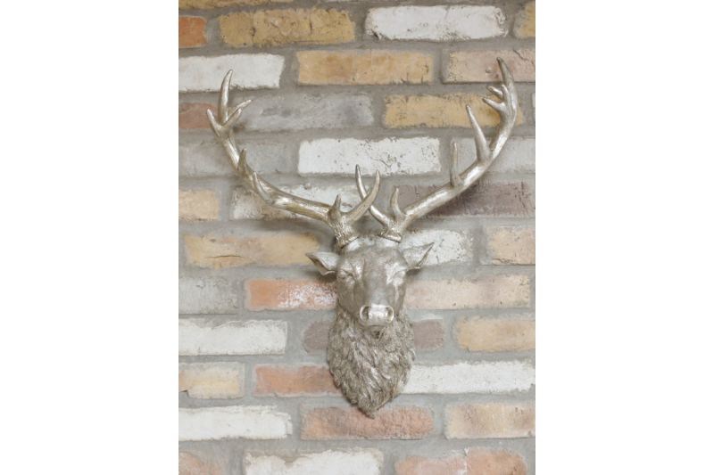 resin stags head £55