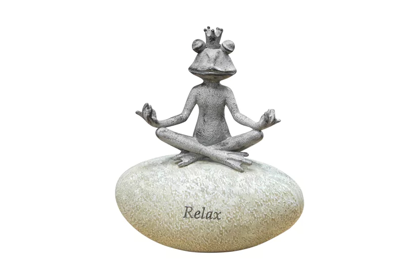 relax frog on stone £6.99