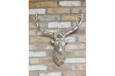 resin stags head £55